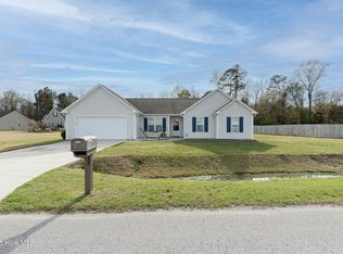 218 Deer Haven Drive, Richlands, NC 28574