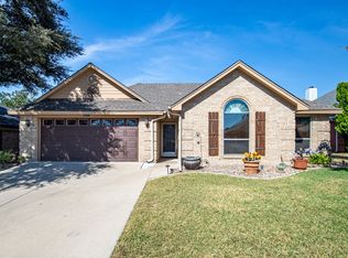 6033 Sundown Dr, Watauga, TX 76148
