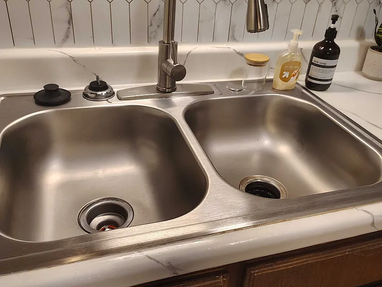 4445 Mobile Dr — Photo 15