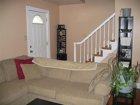 3rd image of 2436 Eastway Dr