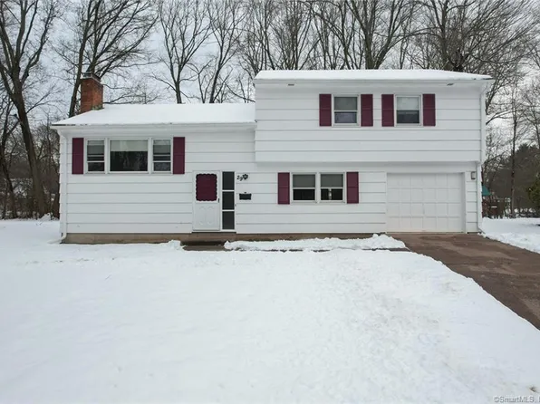 29 Lyman Road, West Hartford, CT 06117