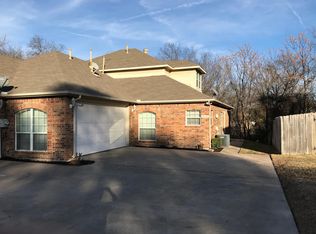 912 Cedar Ridge Dr, Desoto, TX 75115