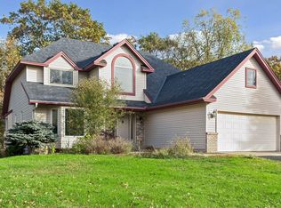109 Woodridge Ln, Lino Lakes, MN 55014