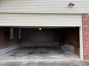 5th image of 2717 Bradley Ln
