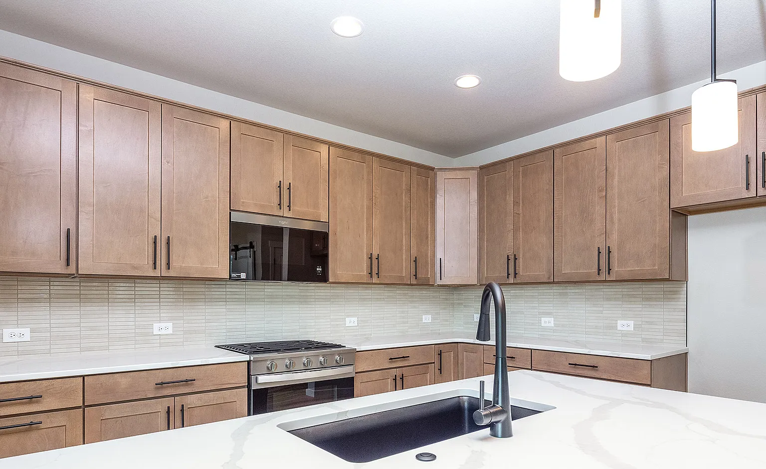 3 bed, 1783 sqft, $2,550 — Photo 4