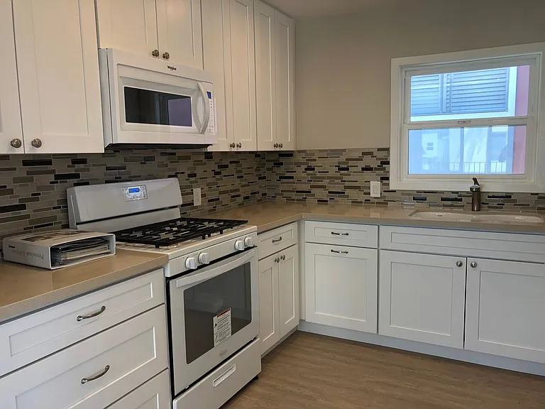 1526 W Oceanfront — Photo 6