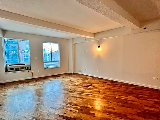 Rented by City Connections Realty | media 8