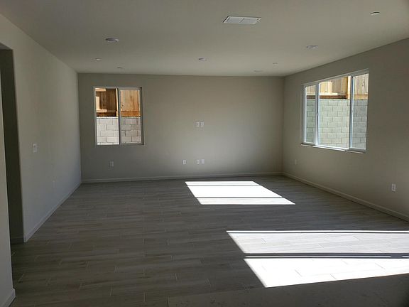 3rd image of 2091 Wildflower Dr