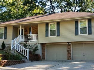 3314 NW Shannon Ct, Blue Springs, MO 64015