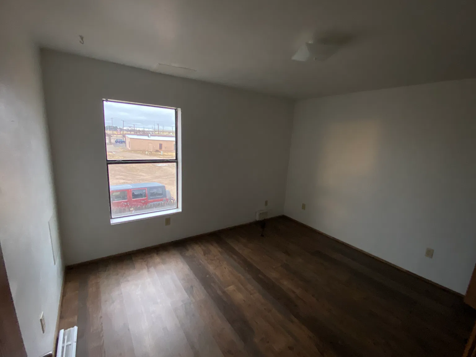 2 bed, 1.5 bath, $870 — Photo 3