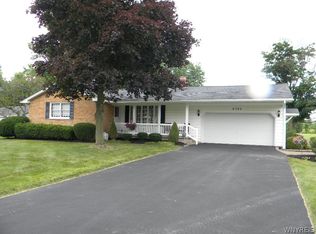 6765 Errick Rd, North Tonawanda, NY 14120