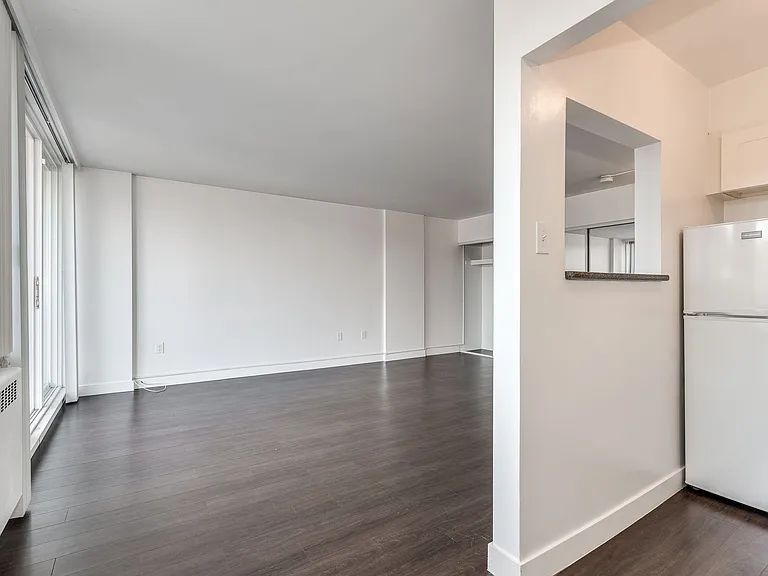 695 SE Marine Dr #605 — Photo 20