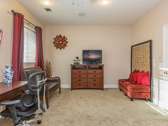 4th image of 26115 Pine St