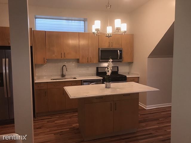 2147 West Charleston #2-2