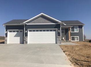 265 Interior Dr, Pine Island, MN 55963