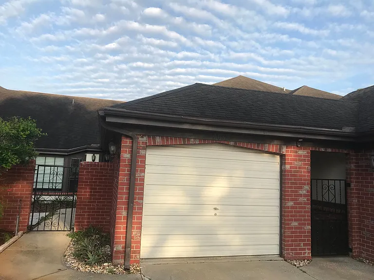 2032 N Carpenter Rd — Photo 43