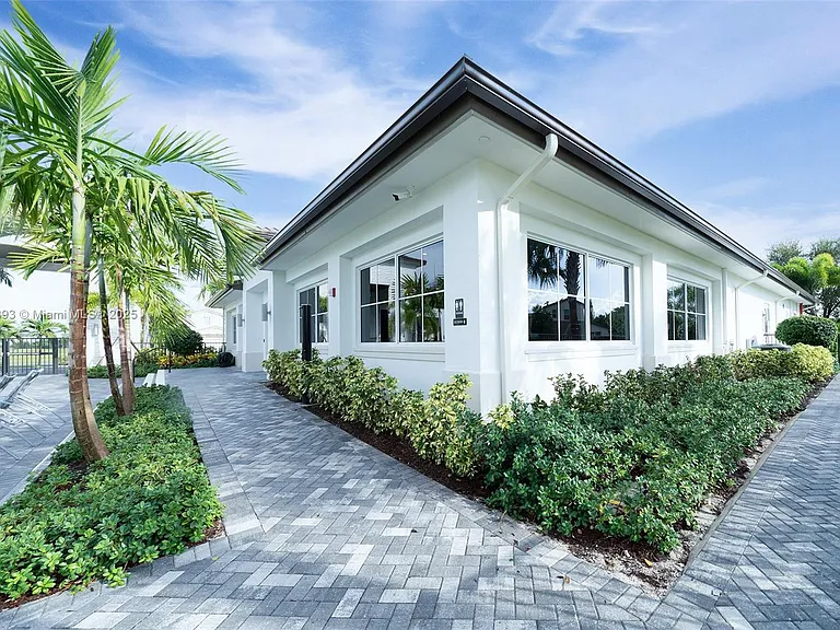 4230 Rosa Dr — Photo 47