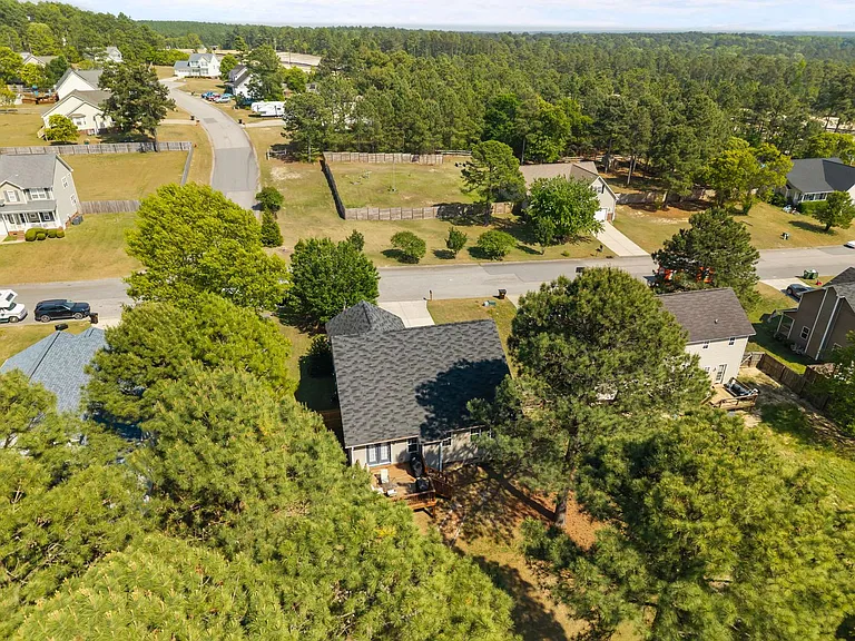 686 Colonial Hills Dr — Photo 47
