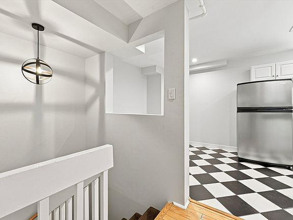 4th image of 126 Cuthbert St APT 2