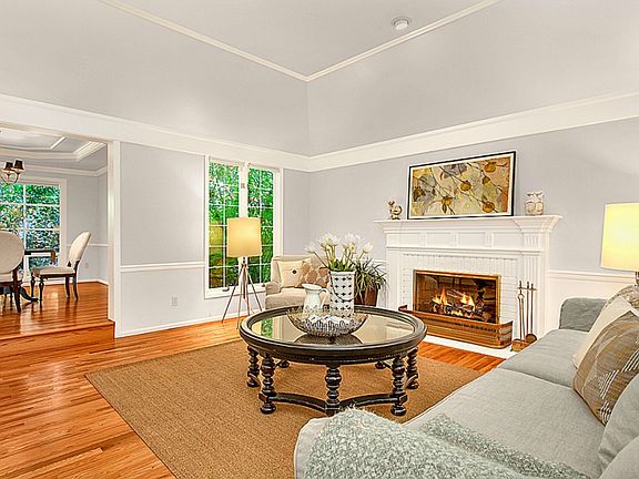 4th image of 22516 SE 47th Pl