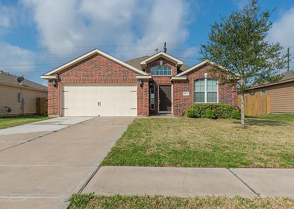 1st image of 16131 Green Plume Ln