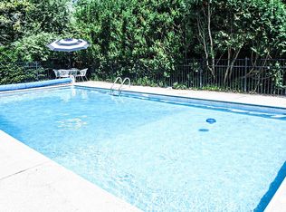 1308 W Sugnet Rd, Midland, MI 48640