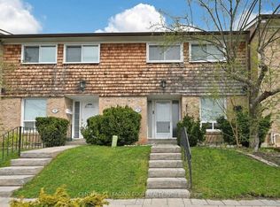 1 Wootten Way S #15, Markham, ON L3P 3H7