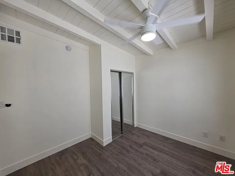 1635 S Beverly Glen Blvd #6 — Photo 44