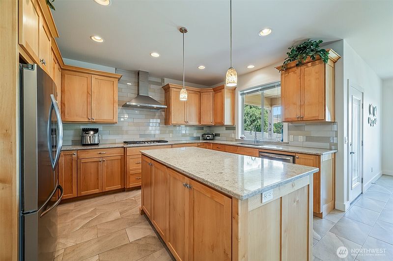 3rd image of 3513 Dianna Way