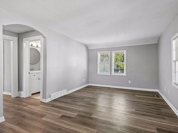5th image of 5217 41st Ave S