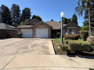 605 E Babcock Ave, Visalia, CA 93292