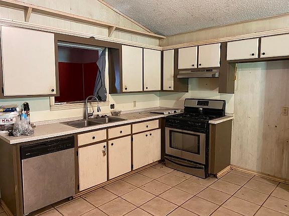 3rd image of 564 County Road 4228