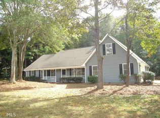 110 Pecan Lake Dr, Sharpsburg, GA 30277