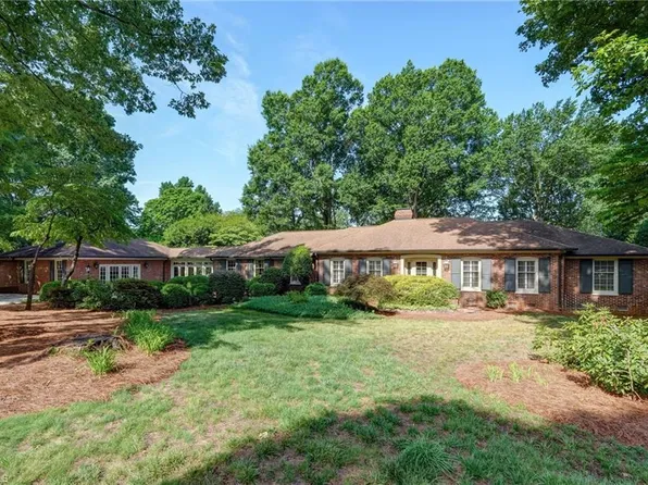 1903 Downing St, Greensboro, NC 27410