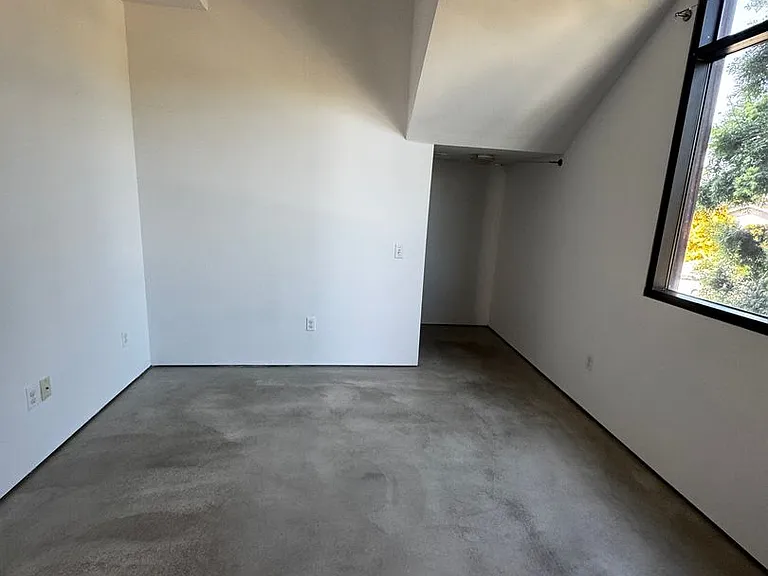 3684 Alabama St — Photo 16