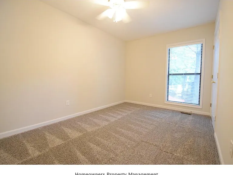 5840 Horton Pl — Photo 12