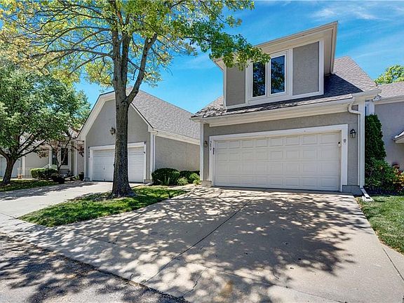 2nd image of 5852 Park Cir