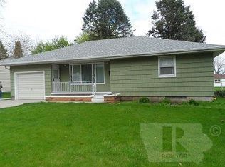 206 Morningside Dr, Denison, IA 51442