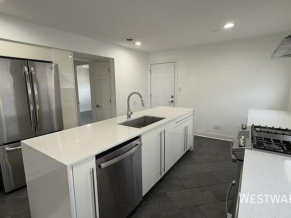 5th image of 660 Clyde Ave APT 2