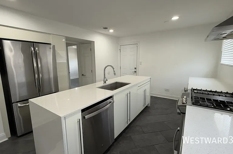 660 Clyde Ave #2 — Photo 5