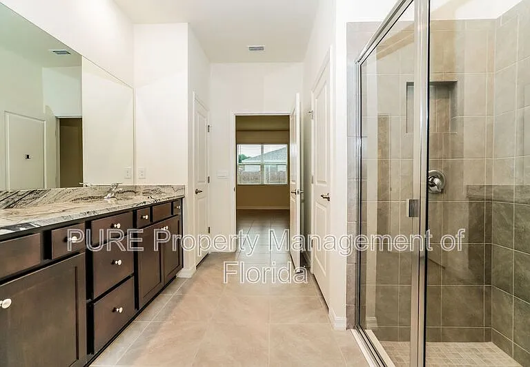 4122 NW 48th Terrace Rd — Photo 33