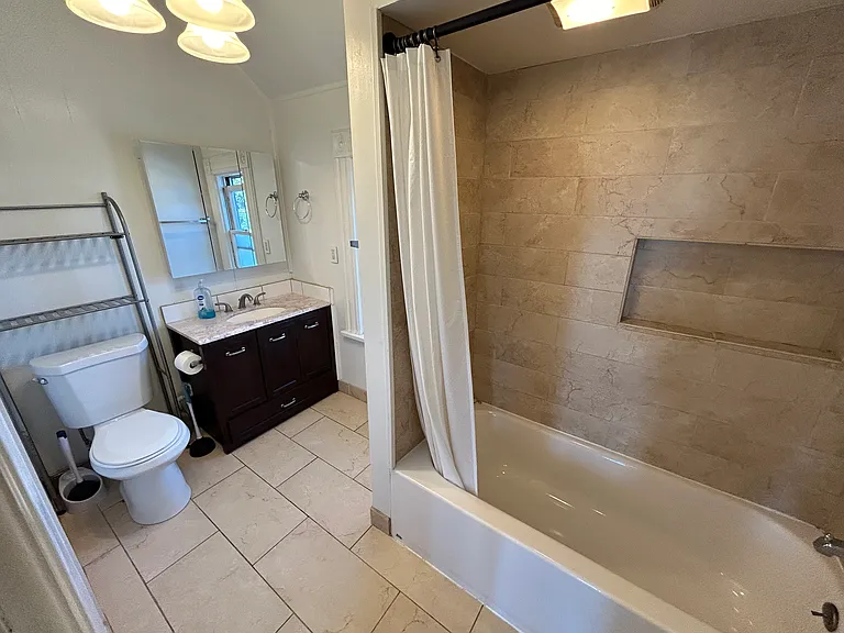524 Carolina St — Photo 13