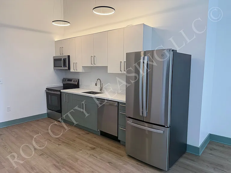Hive @ 151 Saint Paul St — Photo 27
