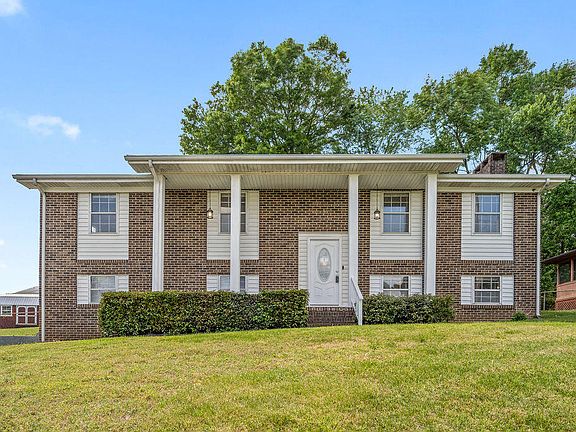 2nd image of 111 Edgewood Cir