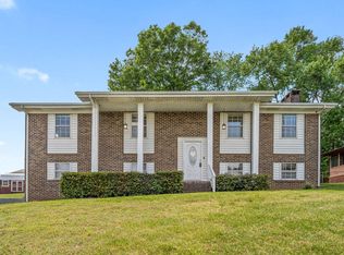 111 Edgewood Cir, Fort Oglethorpe, GA 30742