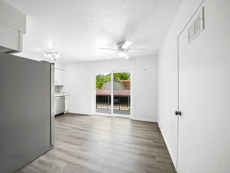 4707 Fishcreek Rd #4 — Photo 8