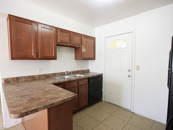 3rd image of 333 E 20th St