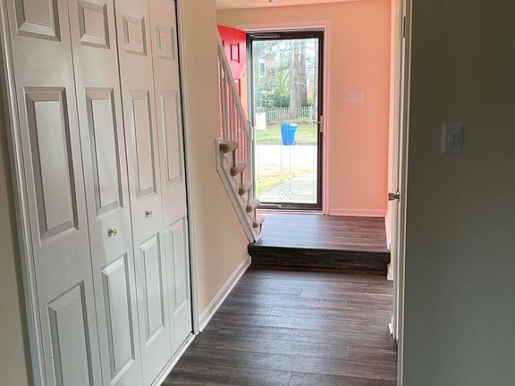 5th image of 4758 Greenlaw Dr
