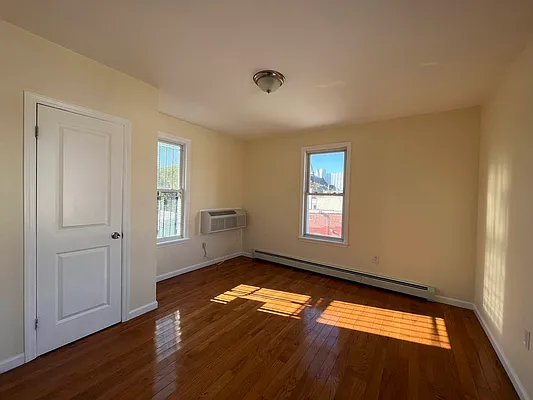 Rented by Parlor Real Estate Corp | media 13