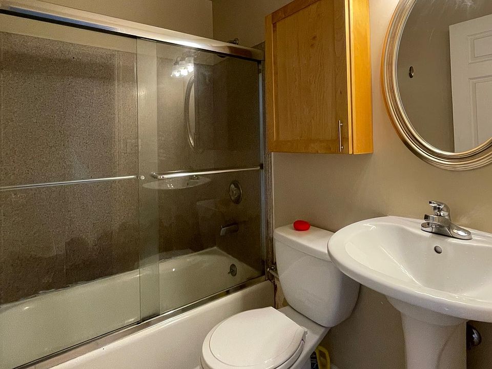 1st image of 400 Alemany Blvd APT 7